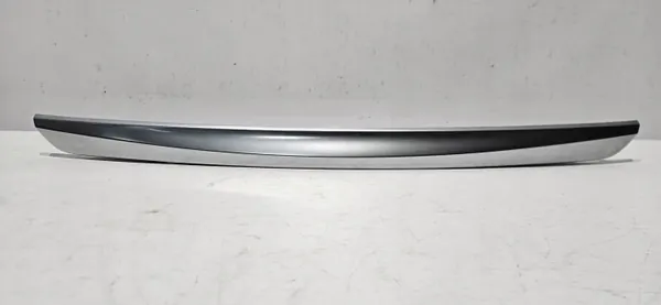 OEM 76801-0D571 Tira Cromada Maletero Toyota Yaris image 2
