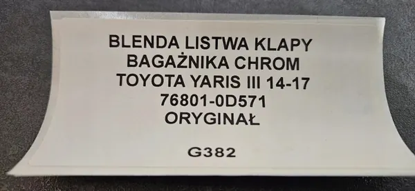 OEM 76801-0D571 Tira Cromada Maletero Toyota Yaris image 6