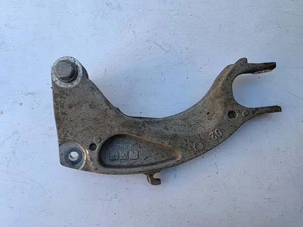 Alapään Stöydäntäjä Kiinnitys Vasemmalle Audi Q5 II FY image 2