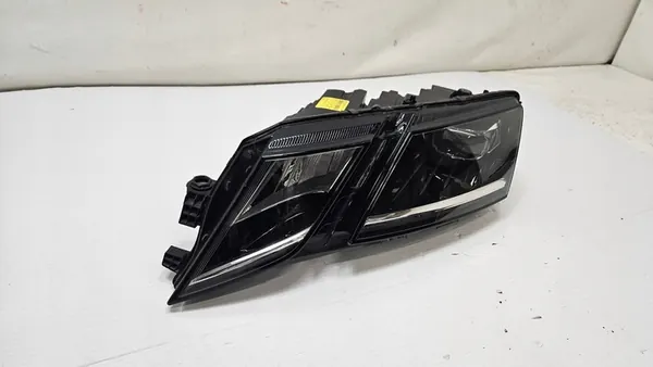 Farol dianteiro Skoda OE 5E1941017E image 2