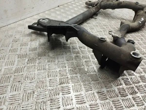 Mercedes-Benz C W204 Voorste hulpframe OEM AMD85507 image 9