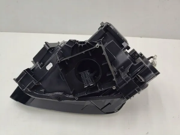 AUDI Q2 Faro Derecho 81A941774D OEM image 8