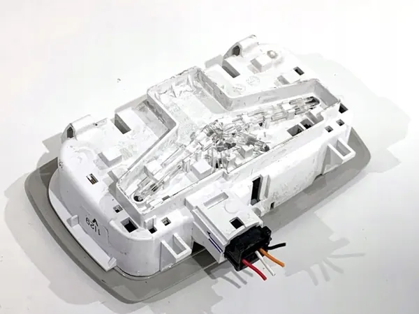 Luz Techo OEM 264304001R para Renault Arkana SUV image 4