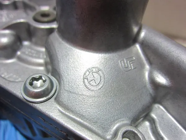 Pompe à huile BMW OEM 11417573748 pour moteur N52 image 9