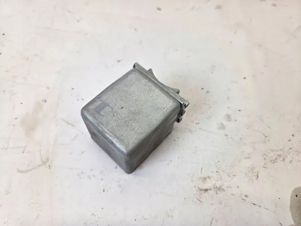 OHJAUSPILARIN LUKKO SAAB 9-3 II LIFT 12770232 image 2