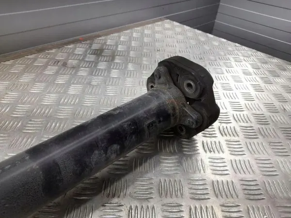 Árbol de Transmisión Porsche OEM 97042101132 - Usado image 3