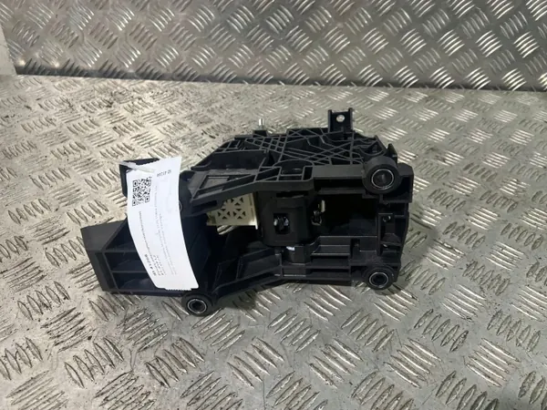 Lexus NX 2020 Schalthebel OEM 75M014RHD - Gebraucht image 2