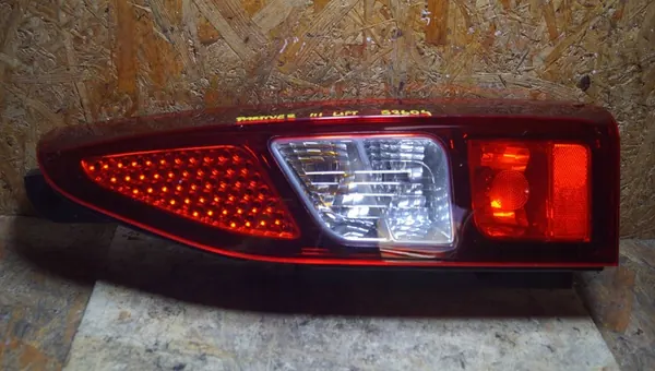 Luz Trasera Derecha Peugeot Partner Berlingo II Lift image 2