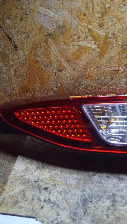 Luz Trasera Derecha Peugeot Partner Berlingo II Lift image 3