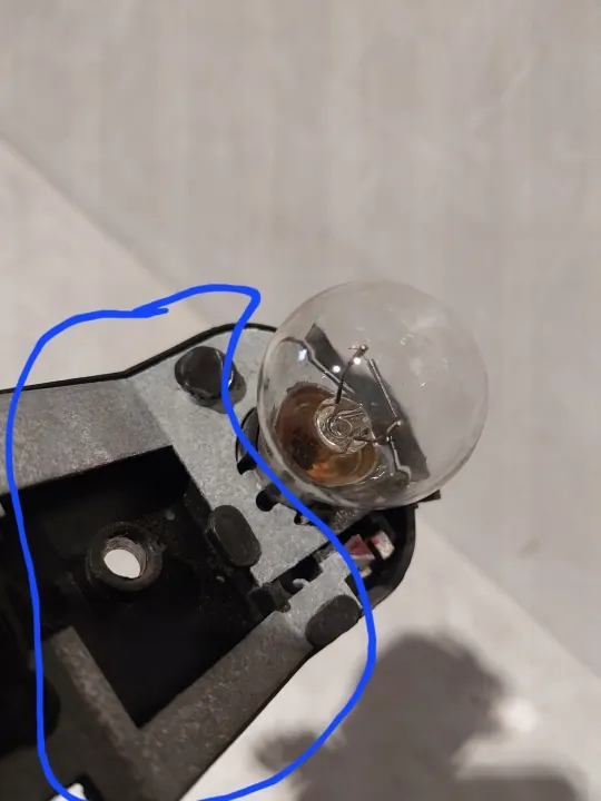 Rückleuchten-Einsatz Links/Rechts OEM 6L5945231 Seat Leon II image 6
