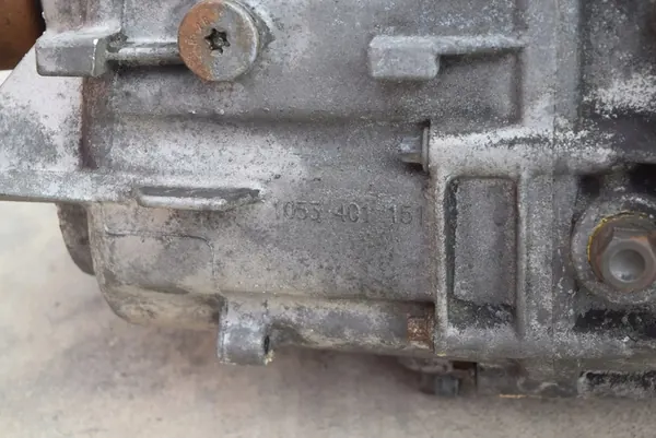 BMW 5 (E39) Vaihteisto 2.0L Diesel 2000 OEM 105340115121066226 image 5