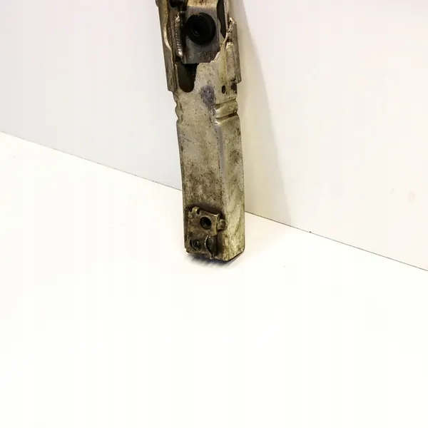 Maserati Ghibli 2017 Radiator Mounting Panel Lower image 3