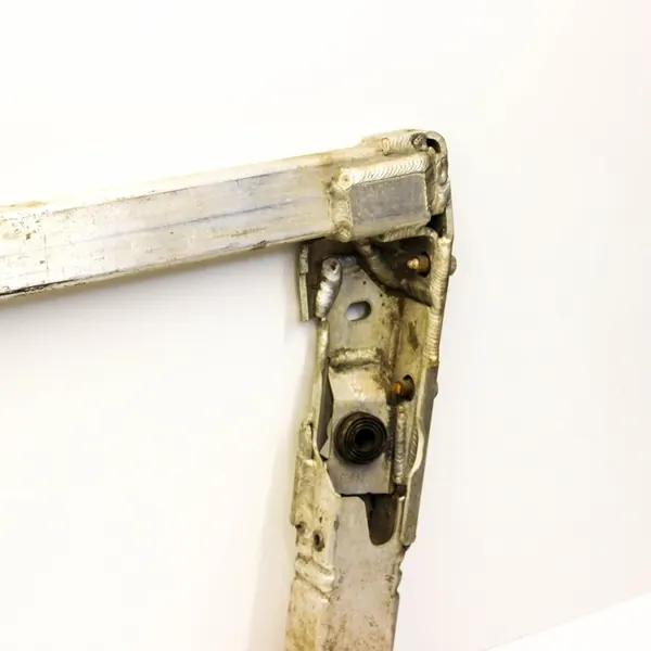 Maserati Ghibli 2017 Radiator Mounting Panel Lower image 4