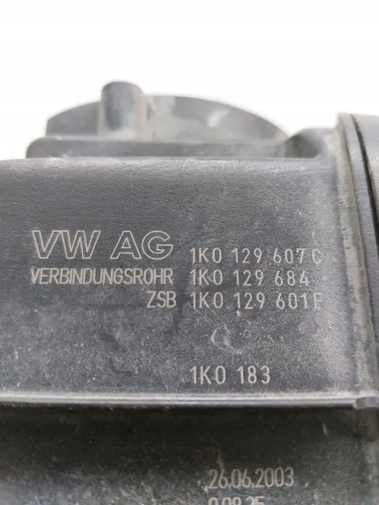 2003 Audi A3 S3 8P Ilmansuodattimen kotelo 1K0129607C image 3