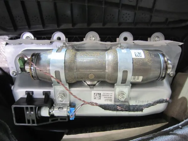 BMW 7 F01 F02 dashboardconsole kussen OEM 51459160068 image 9