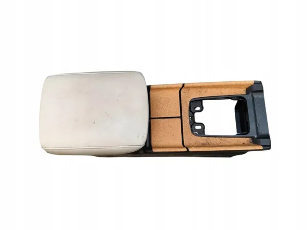 Mazda MX-30 middenconsole armsteun OEM leer image 2