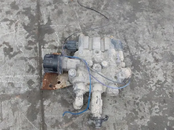 Válvula de ar OEM 4729000610 para DAF Scania ECAS image 4