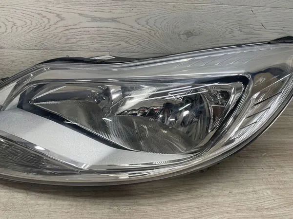 Faros delanteros izquierdo Ford Focus MK3 Europa image 3