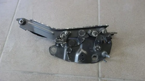 Volkswagen OE 5NA823301G Bisagra del capó image 2