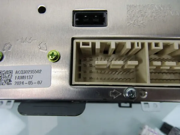 Hyundai Bayon OEM 96560Q0DF04X navigationsskärmsenhet image 8