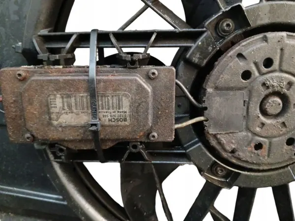 Kylarfläktkåpa OEM 3135103654 Volvo V50 2.0D image 3