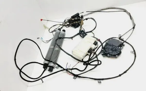 BMW Hydrauliikkapumppu OEM 7273752 5-sarja F10 image 2