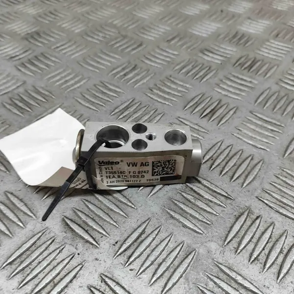 Soupape d'expansion A/C OEM 1EA816103D pour Audi Q4 e-tron image 3