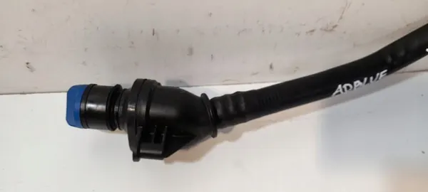 Conduite d'alimentation AdBlue Volvo XC40 OEM P31452767 image 3
