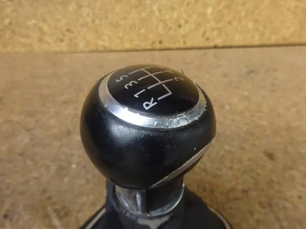 VW GOLF V R32 Växelspak Knopp Set 1K0711113BE image 4