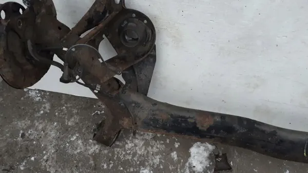 Viga trasera Honda Civic VIII OEM tylna belka image 4