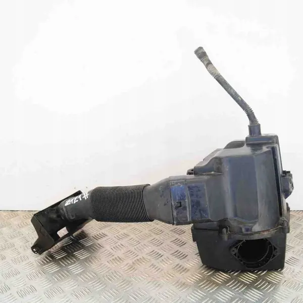 Ilmansuodatin kotelo VW Polo (6R, 6C) OEM 6R0129601G image 2