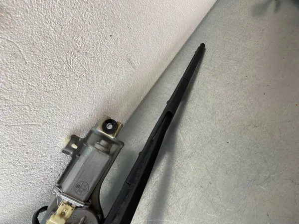 Achterruitenwissermotor Subaru Impreza II OEM 34948581 image 3