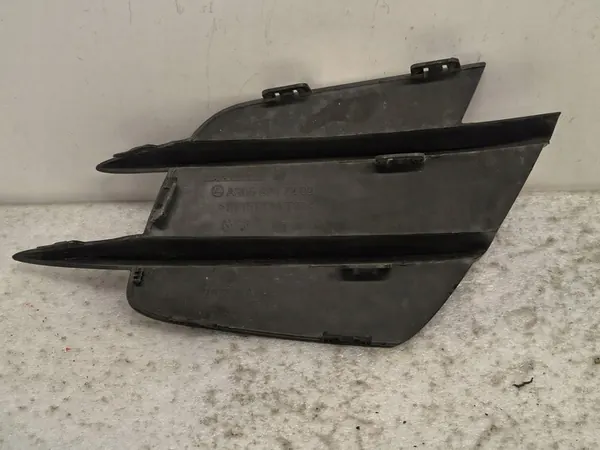 MERCEDES C205 W205 AMG Grille de Pare-Chocs Avant Gauche A2058857202 image 2
