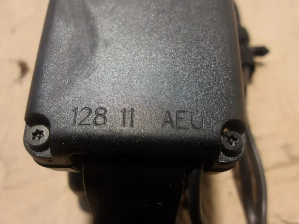Boucle de ceinture OEM 6163909 pour Peugeot 508 2011 image 6