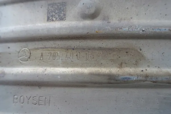 Mercedes W205 Silenciador Central OEM 2054900614 2.2 CDI image 4