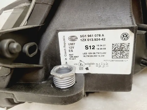 VW GOLF VII LIFT GTI FULL LED Farol Direito image 5