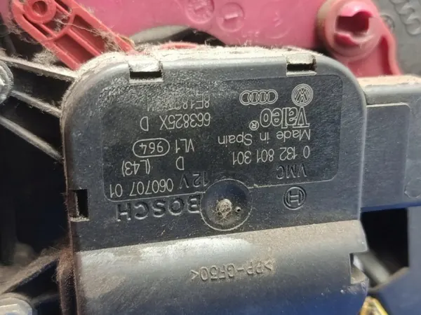 Núcleo de Aquecimento Audi A4 B7 2.0TFSI OEM 8E1820005H image 4