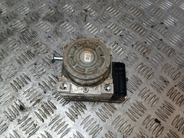 ABS-pump Hyundai Kona 2018 OEM 58900J9000 image 4