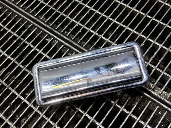 Cinzeiro traseiro Jaguar XJS OEM SKE55552 - Usado image 2