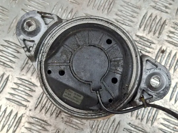 Mercedes-Benz GLK (X204) 2009 Motorsteun rechterzijde OEM image 5