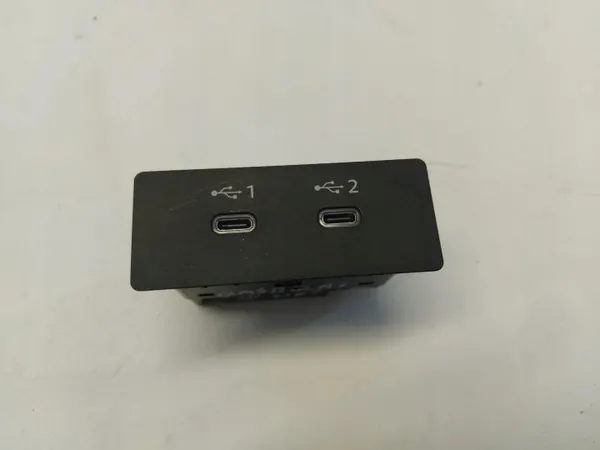 Enchufe USB Nissan OEM 284H37JA0A - Pieza original image 2