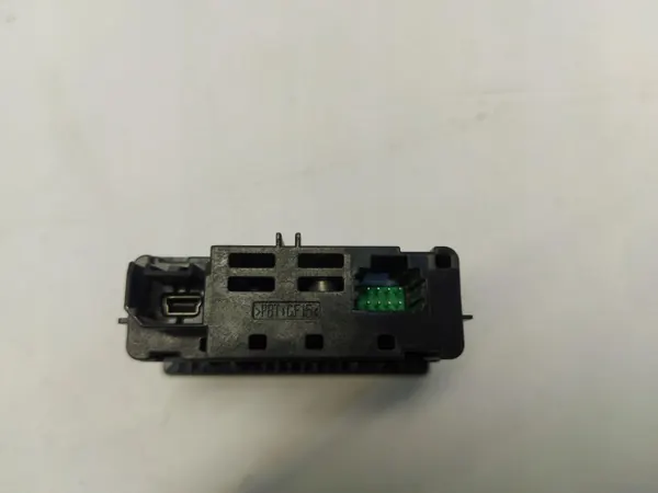 Enchufe USB Nissan OEM 284H37JA0A - Pieza original image 3