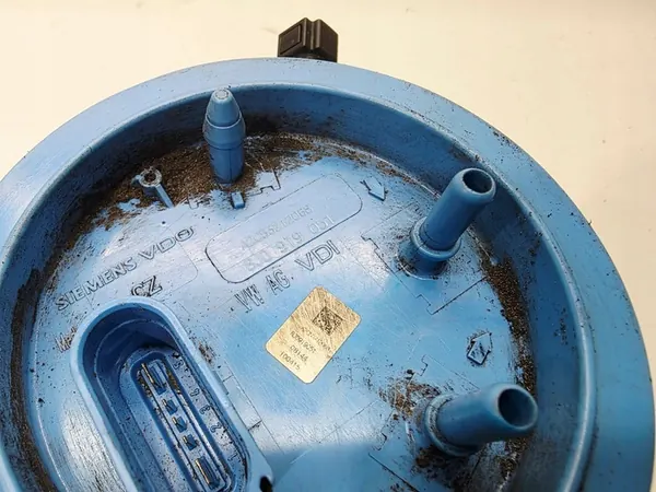 AUDI TT TTS 8J 2.0 TFSI Brandstofpomp Drijver image 4