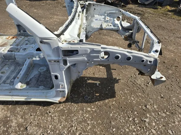 Mitsubishi L200 Frontkotflügel rechts OEM image 2