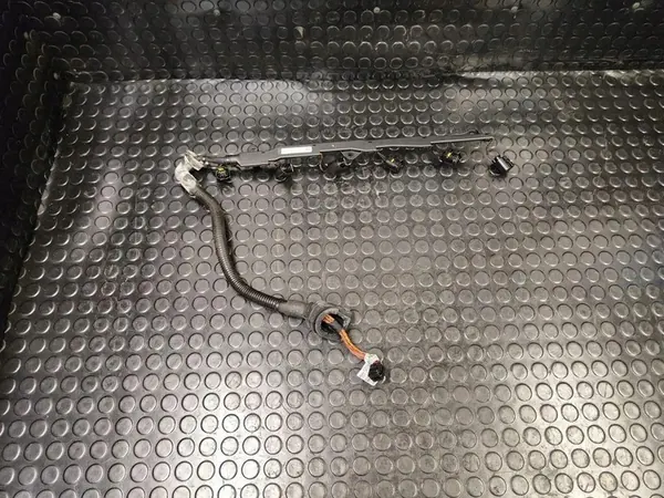 Tuyaux d'injecteur BMW 5 (F10) 2.5L Diesel 2012 image 4