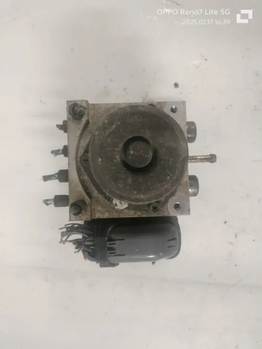 Pompe ABS OEM 47660-EQ041 pour Nissan X-Trail T30 image 2