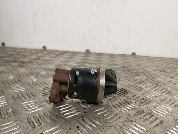 Válvula EGR Honda usada OEM 50J30315 para Accord image 3