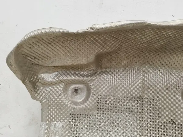 Audi TT Uitlaatdemper hitteschild OEM 8J0825711E image 4