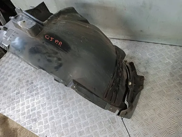 AUDI Q5 8R Etu Oikea Lokasuoja 8R0821172F image 2