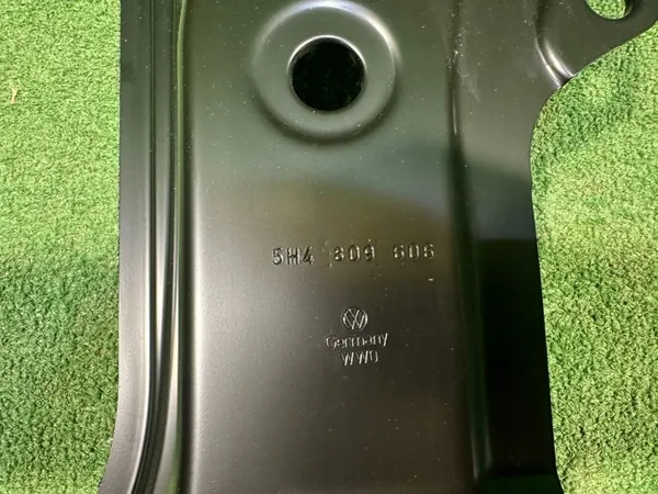 Pilar B Derecho VW Golf VIII OEM 5H4809606 image 4